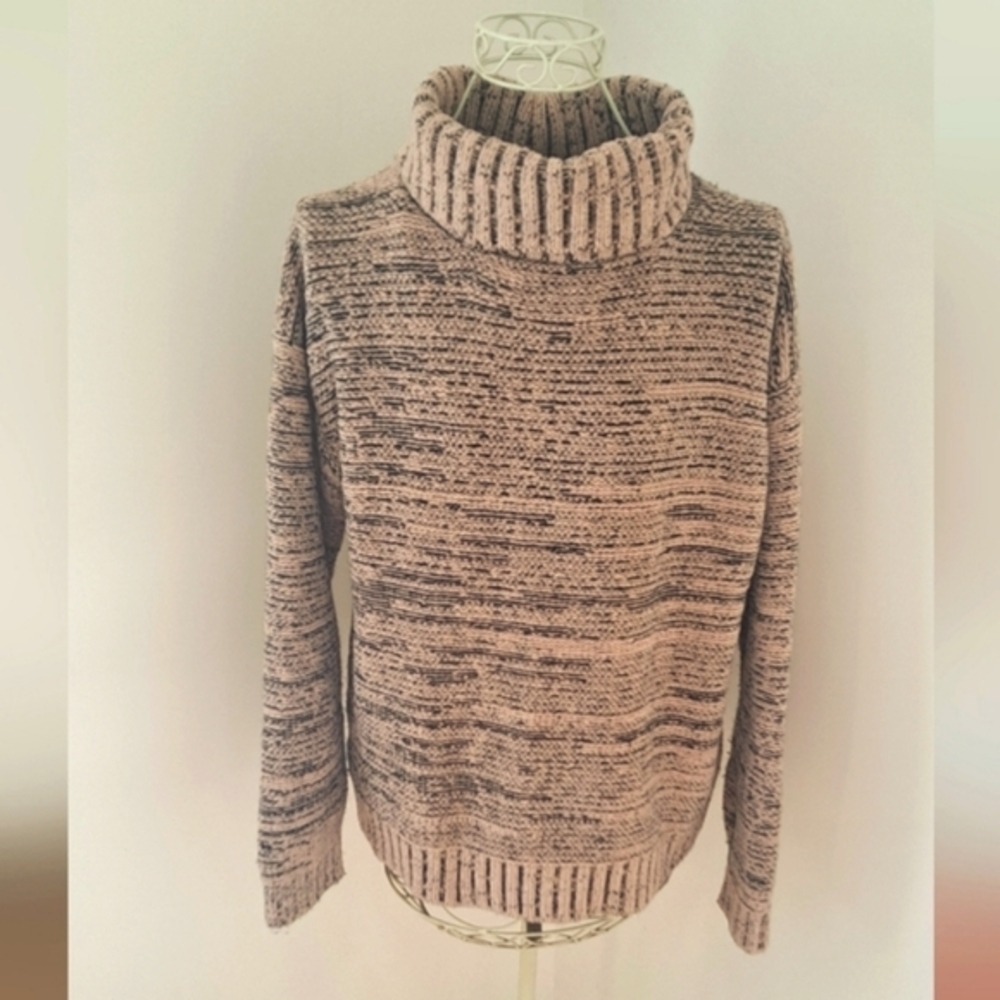 BCBG MAXAZRIA Sweater, Size Medium.